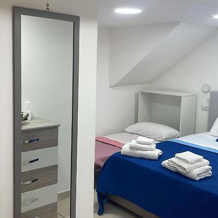 Donna Carme' Apartment Naples Luaran gambar